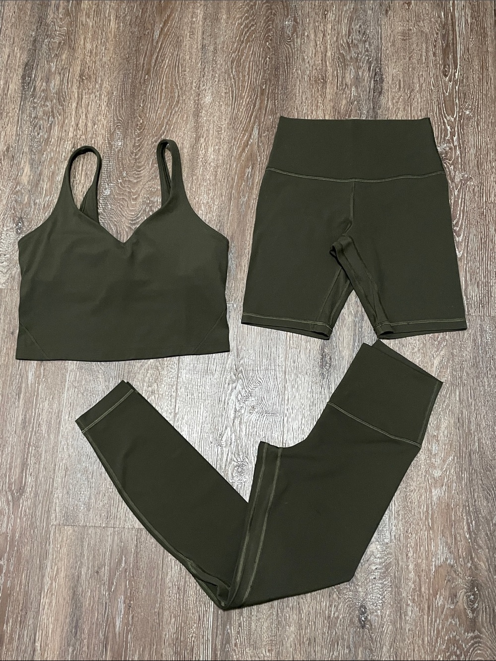 EUC Lululemon Matching Dark Olive Align Bundle. Size Top 8 / Bottoms 4